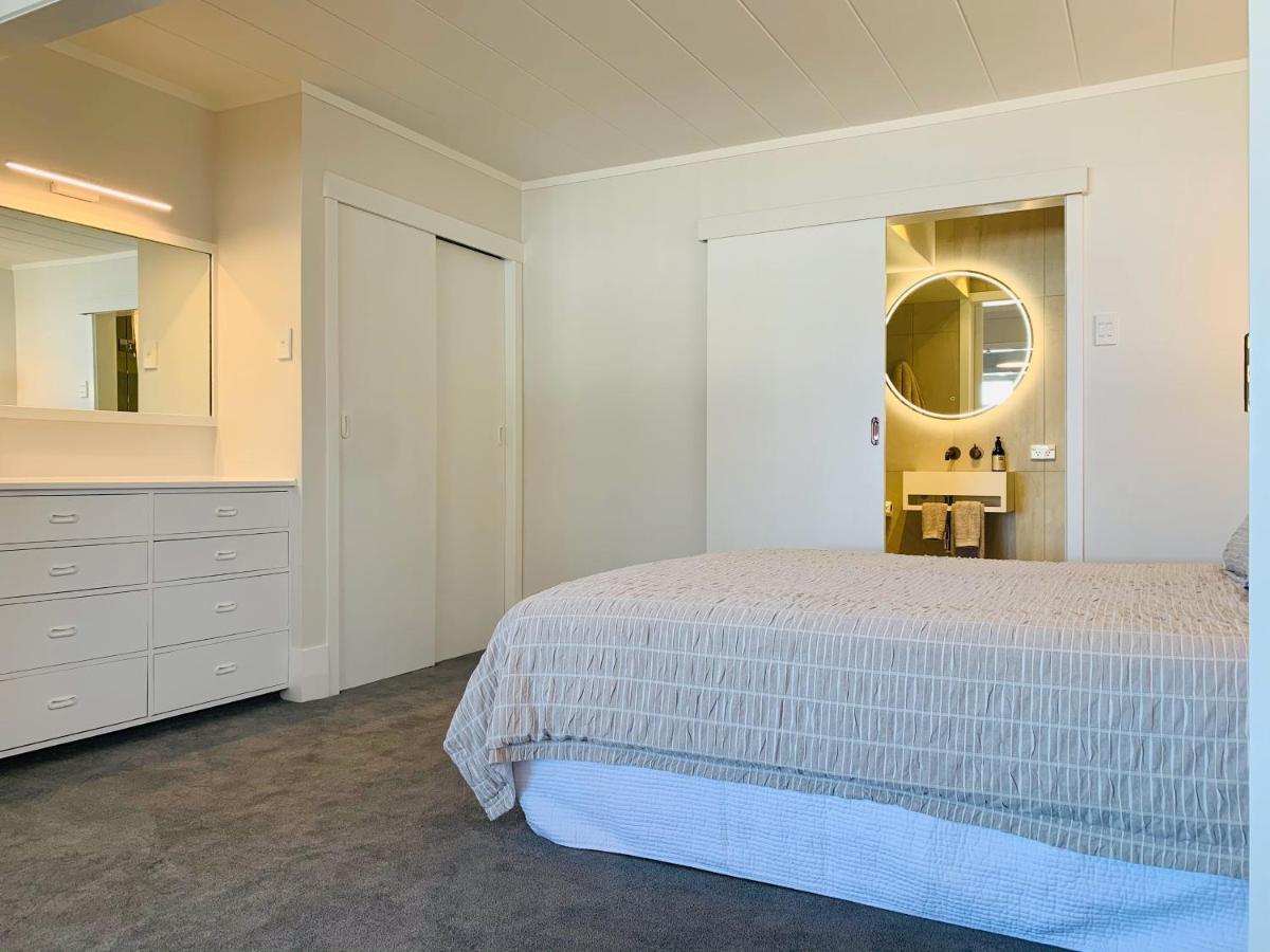 9 The Strand - New Pricing! Russell Exterior foto
