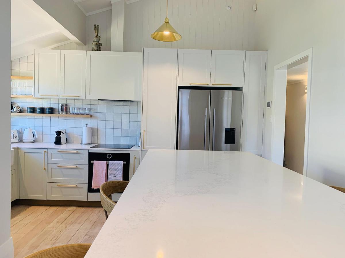 9 The Strand - New Pricing! Russell Exterior foto